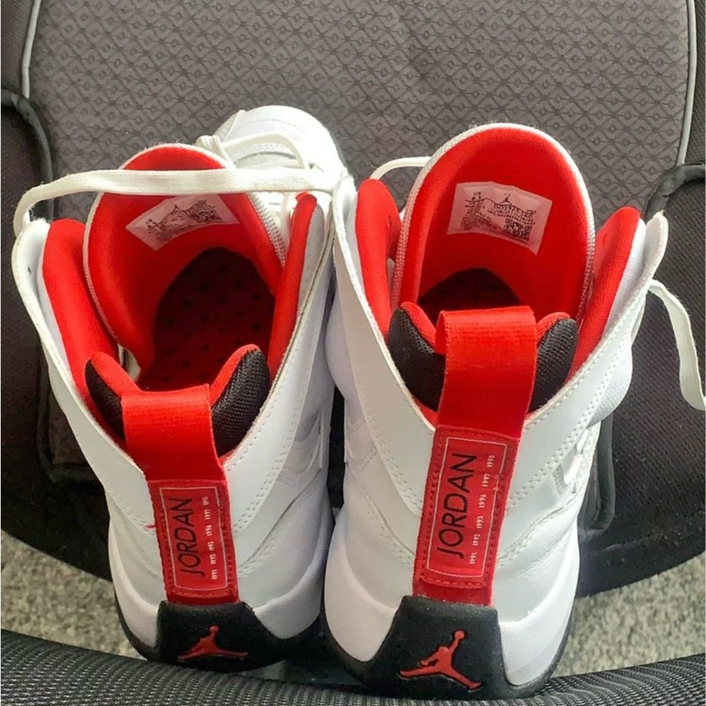 JORDAN SNEAKERS